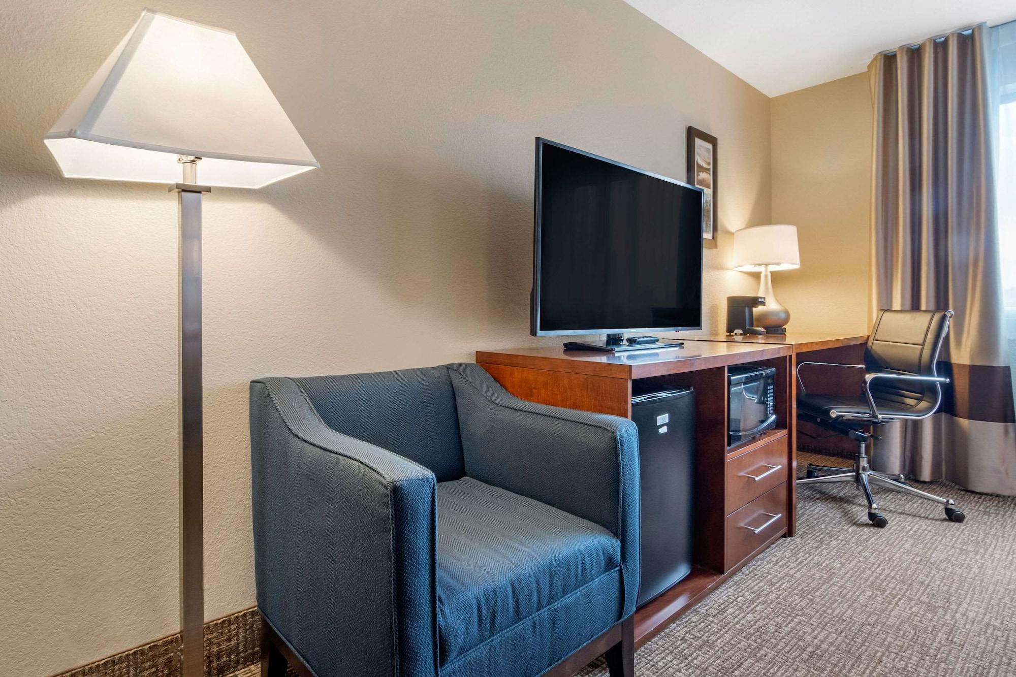 Comfort Inn & Suites South Hill I-85 Esterno foto