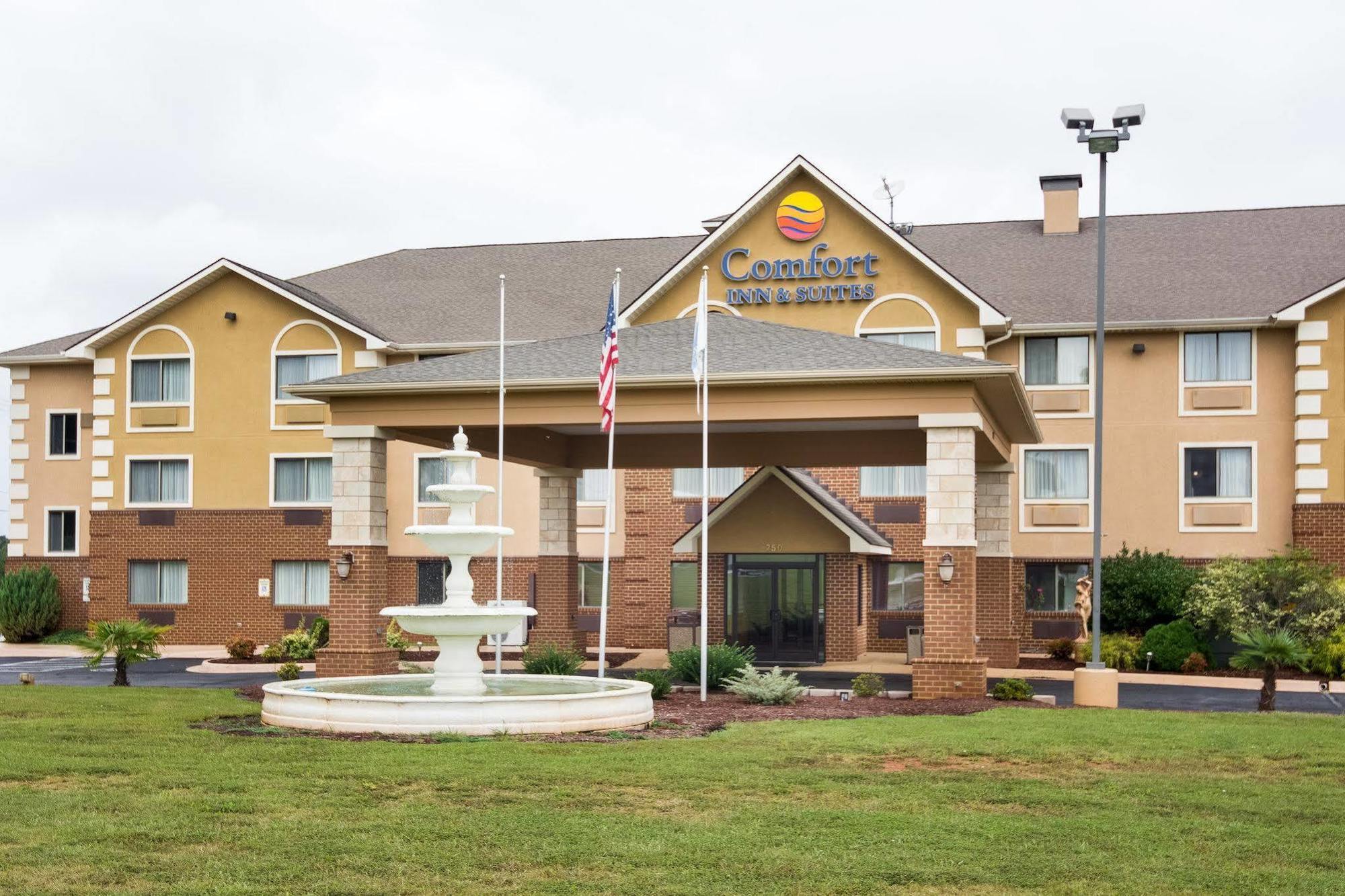 Comfort Inn & Suites South Hill I-85 Esterno foto